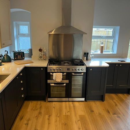 Luxury 2 Bed Apartment Great Location Stoke-on-Trent Екстериор снимка