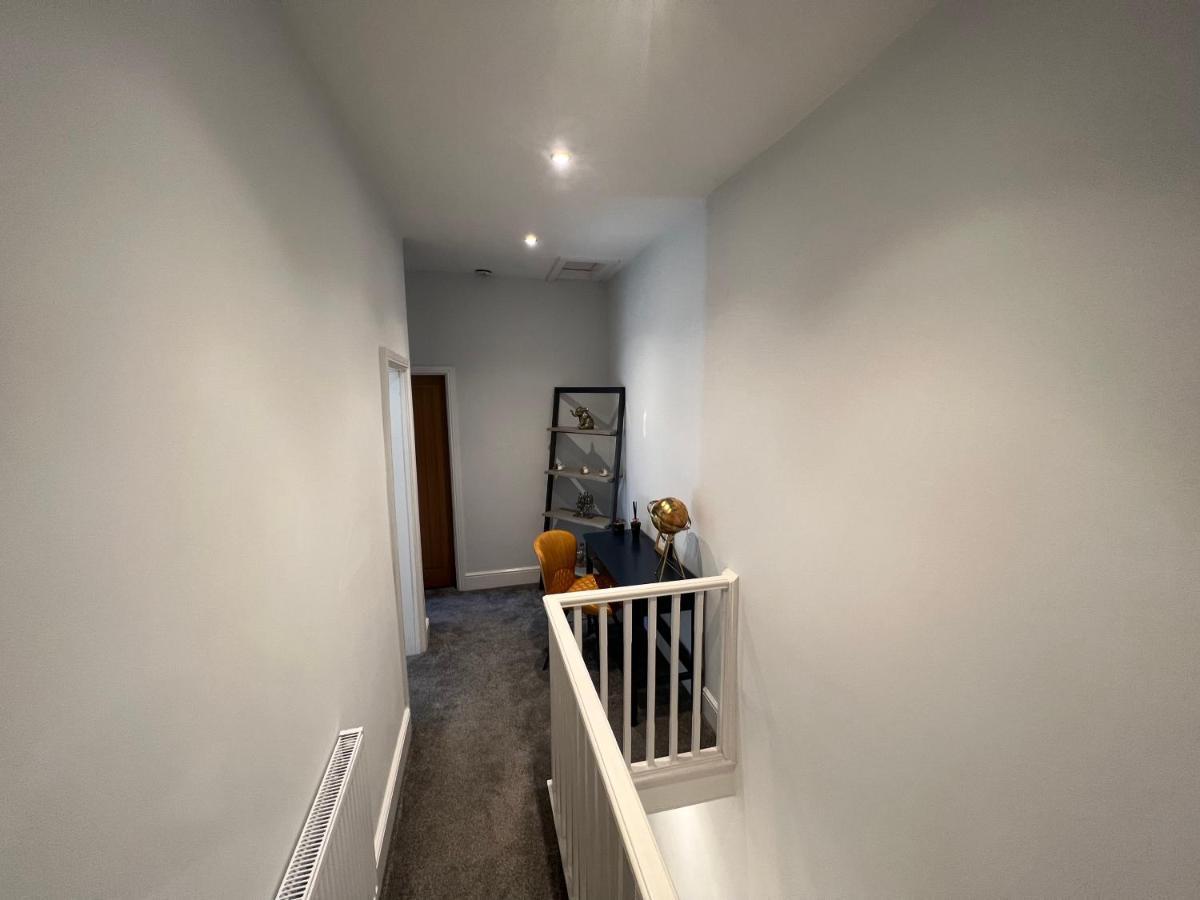 Luxury 2 Bed Apartment Great Location Stoke-on-Trent Екстериор снимка