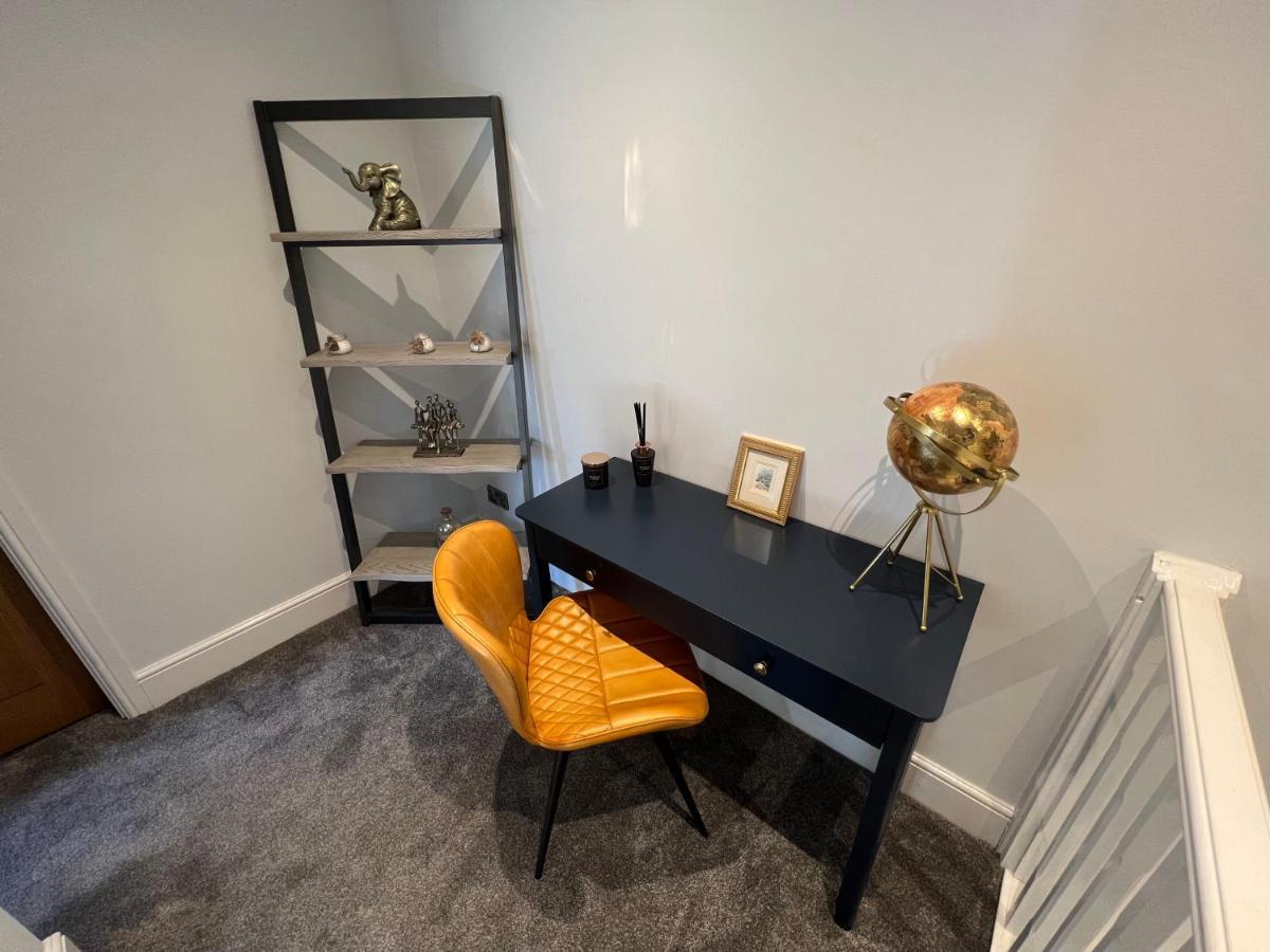 Luxury 2 Bed Apartment Great Location Stoke-on-Trent Екстериор снимка