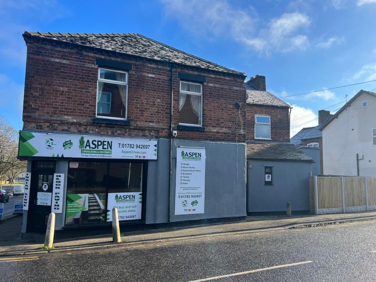 Luxury 2 Bed Apartment Great Location Stoke-on-Trent Екстериор снимка