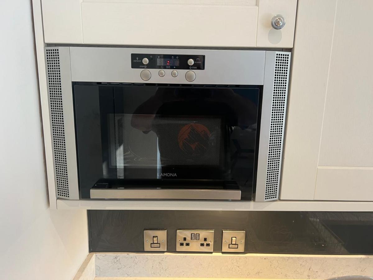 Luxury 2 Bed Apartment Great Location Stoke-on-Trent Екстериор снимка