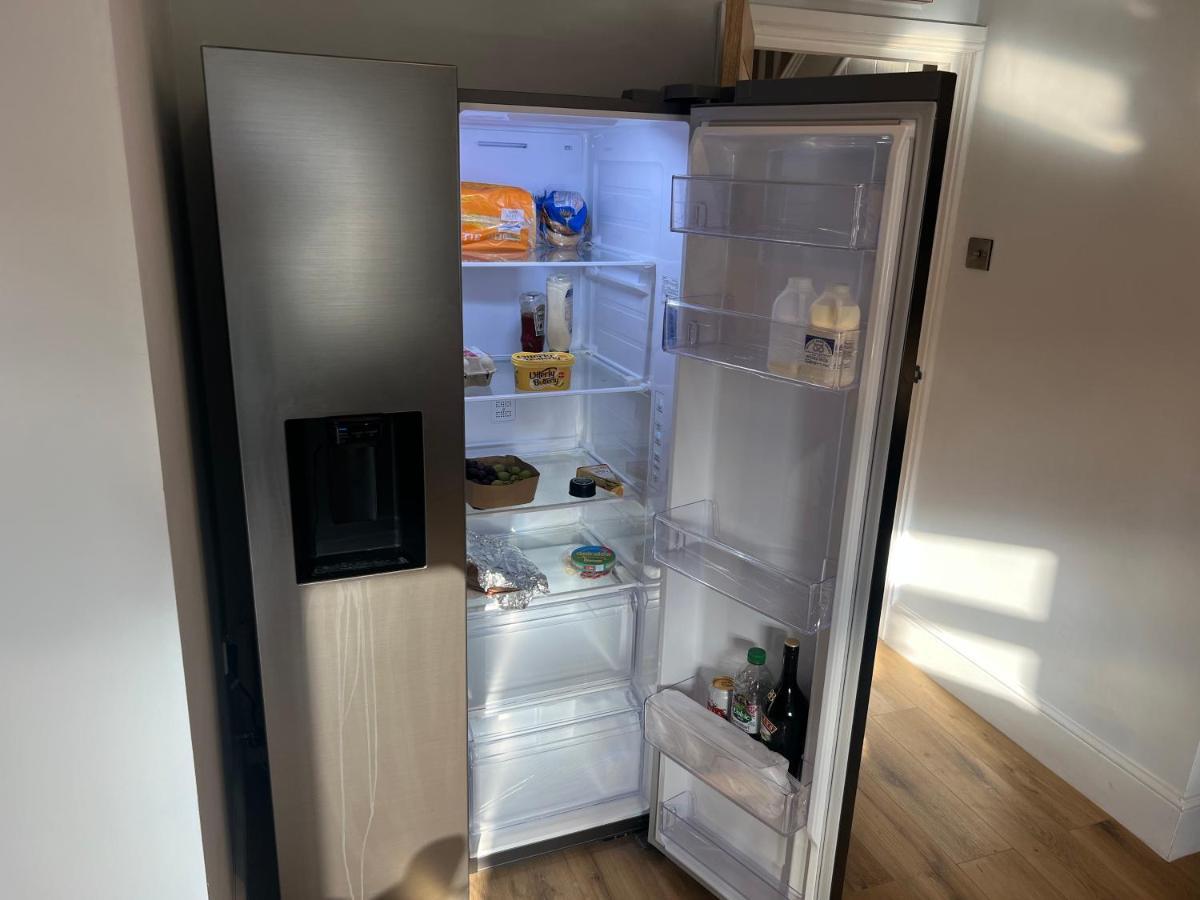 Luxury 2 Bed Apartment Great Location Stoke-on-Trent Екстериор снимка