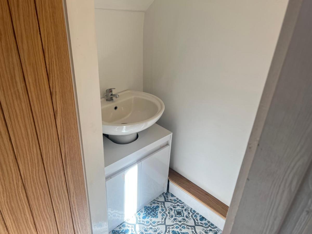 Luxury 2 Bed Apartment Great Location Stoke-on-Trent Екстериор снимка
