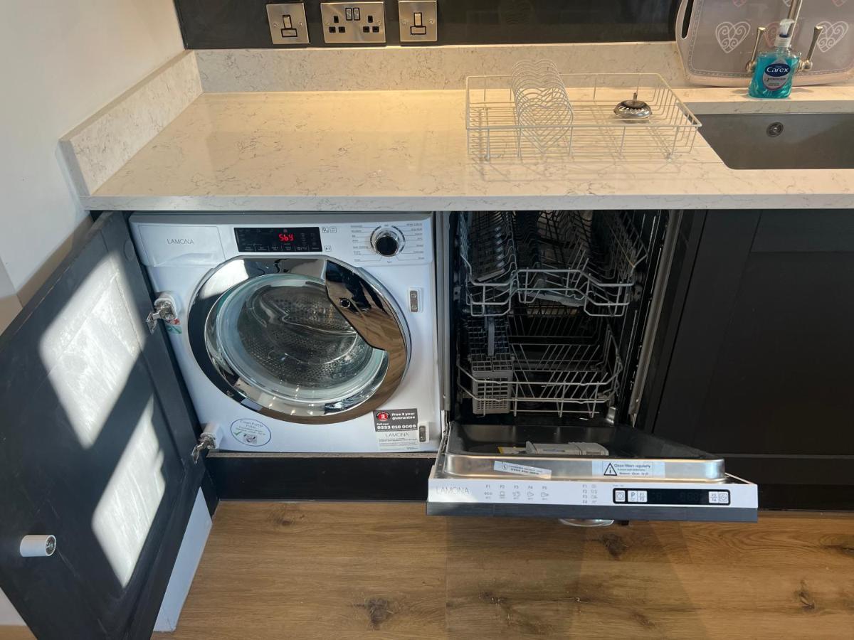Luxury 2 Bed Apartment Great Location Stoke-on-Trent Екстериор снимка
